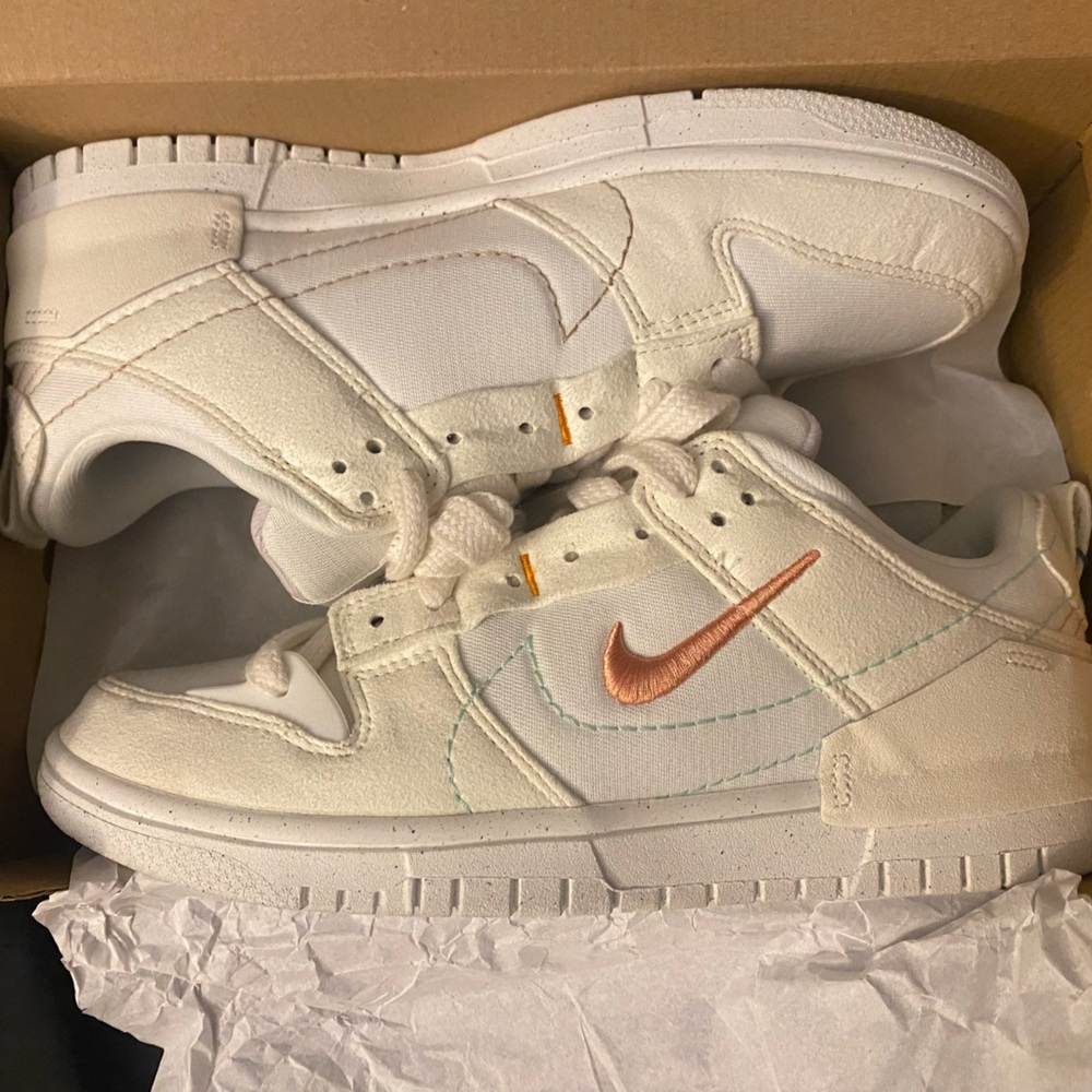 Nike Dunks 8 women’s